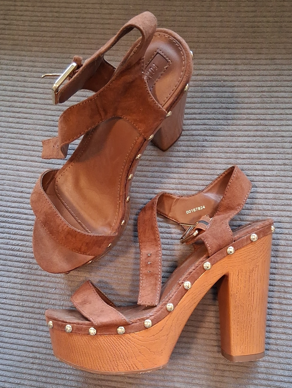 Forever 21 Brown Wood and Suede Platform Heel Sandals with Gold Studs